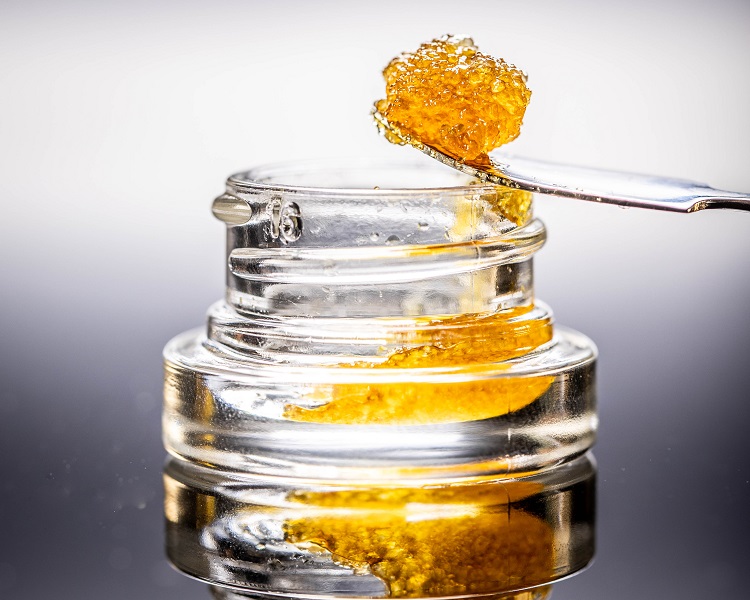 CBD live resin je silnější, proto je potřeba upravit dávkování. 